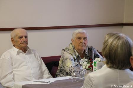 Slavnostna podelitev priznanj in cvetja diamantnim in zlatim parom (5)